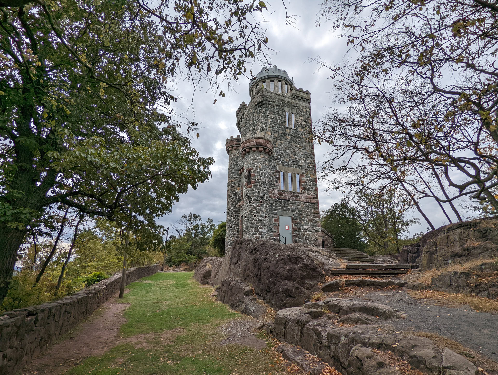 Google Pixel 6 Pro camera sample Garret town wide angle