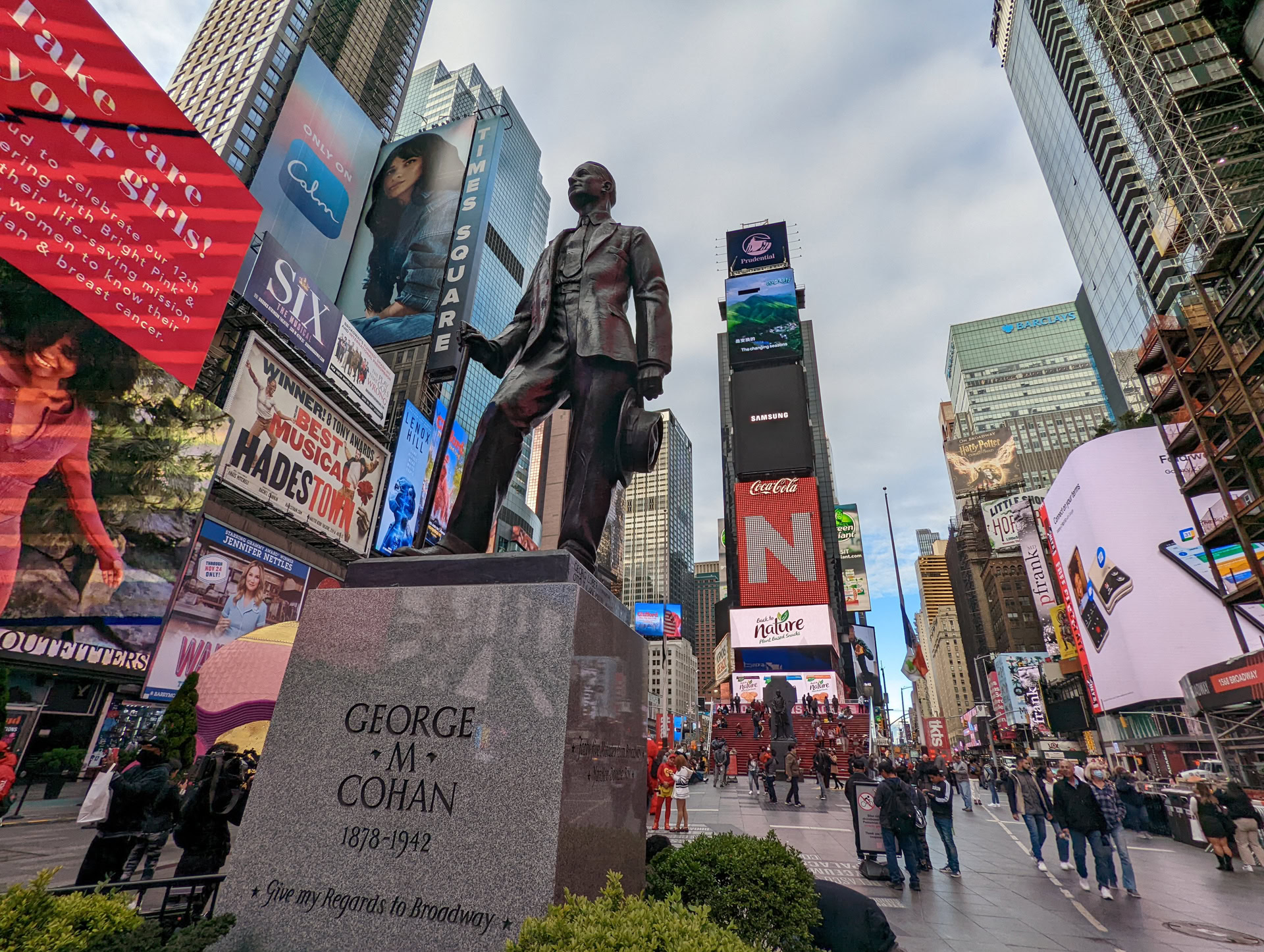 Google Pixel 6 Pro camera sample statue from the front